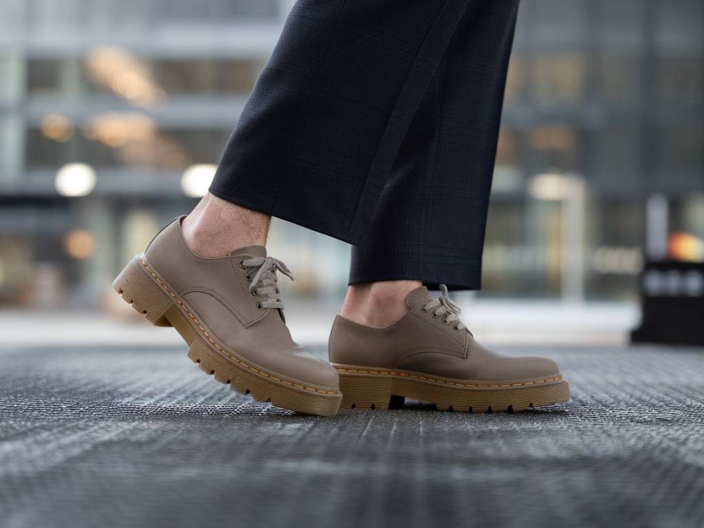 Scarpe rialzate: comfort ed eleganza possono convivere?